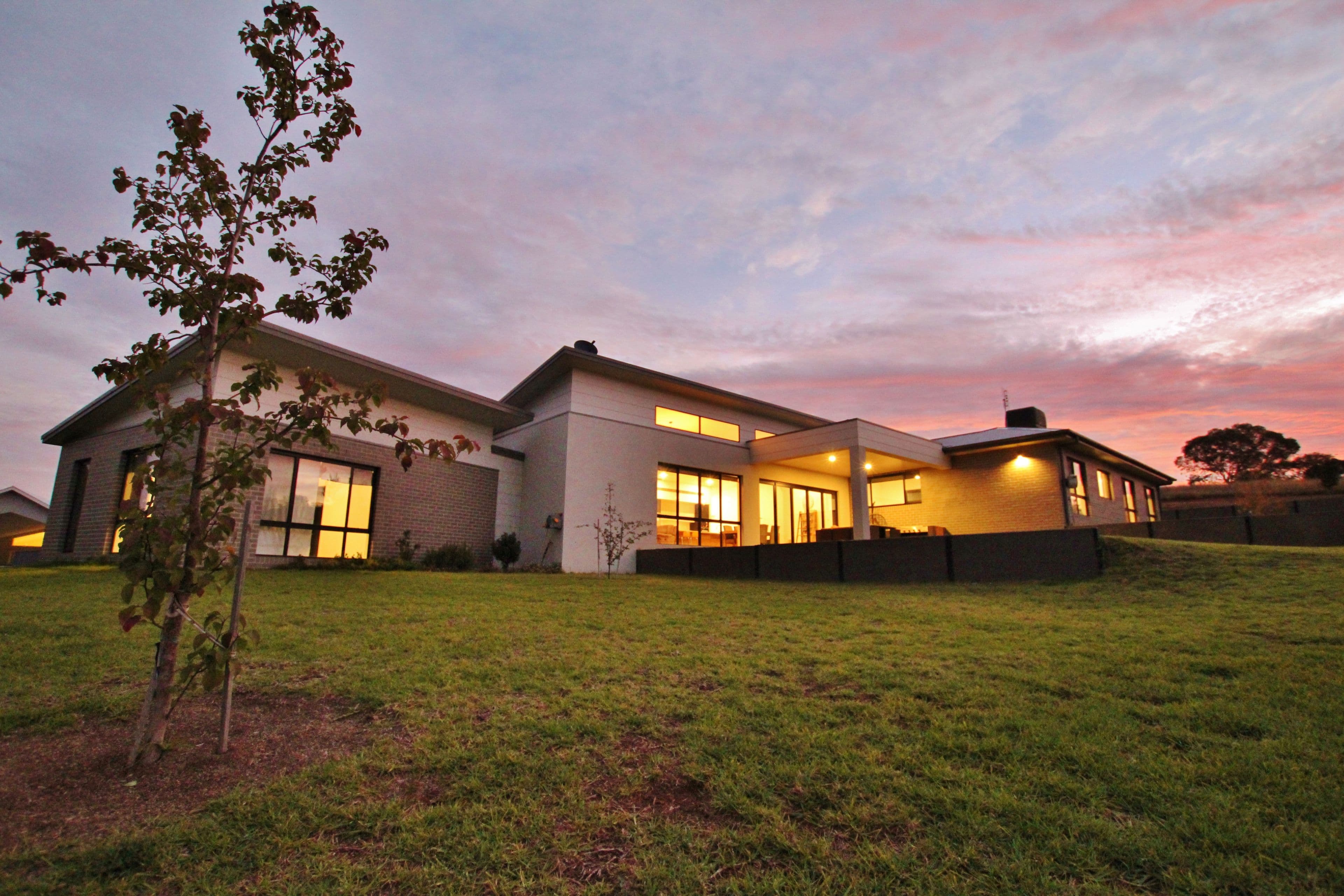 14 Matilda Place, Young - Image 1