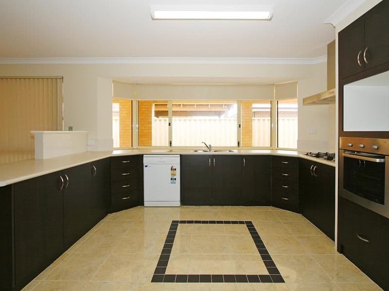 113 Aurora Drive, ATWELL WA 6164, Atwell - Thumbnail 2