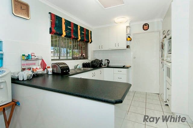 28a Pinelands Street, Loganlea QLD 4131, Loganlea - Thumbnail 3