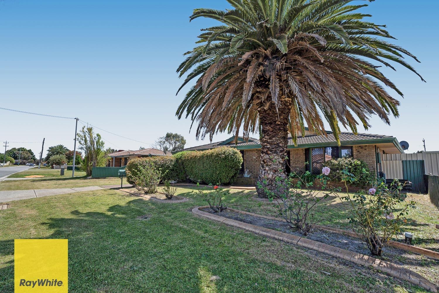 26 Parana Crescent, Beechboro WA 6063, Beechboro - Thumbnail 2