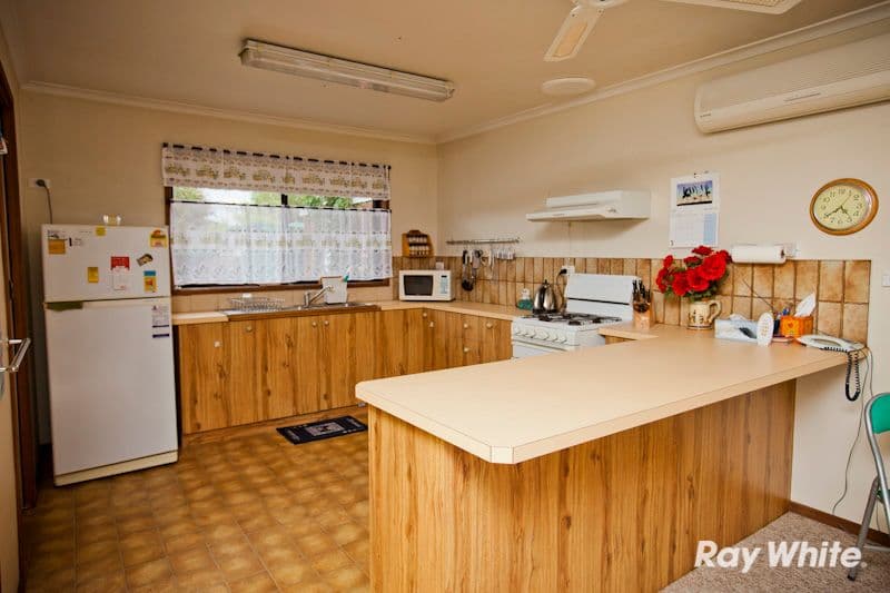 Unit 3, 53A Henry Street, PAKENHAM VIC 3810, Pakenham - Thumbnail 2