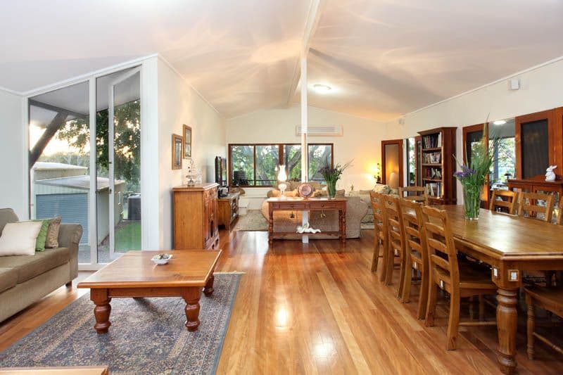 241 Graham Road, BRIDGEMAN DOWNS QLD 4035, Bridgeman Downs - Thumbnail 2