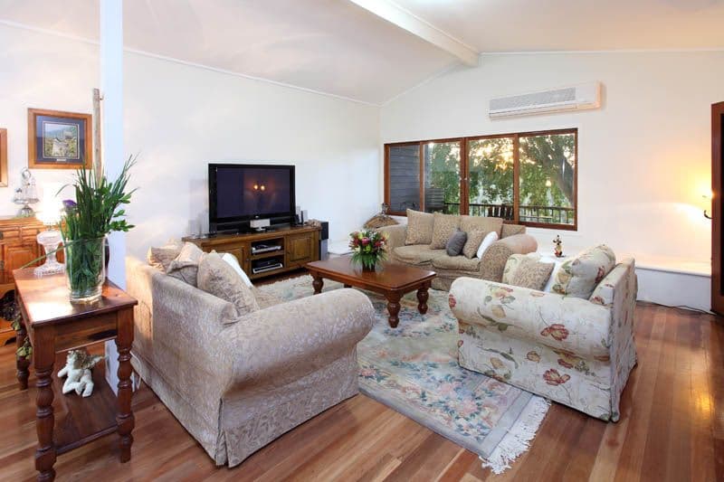 241 Graham Road, BRIDGEMAN DOWNS QLD 4035, Bridgeman Downs - Thumbnail 3