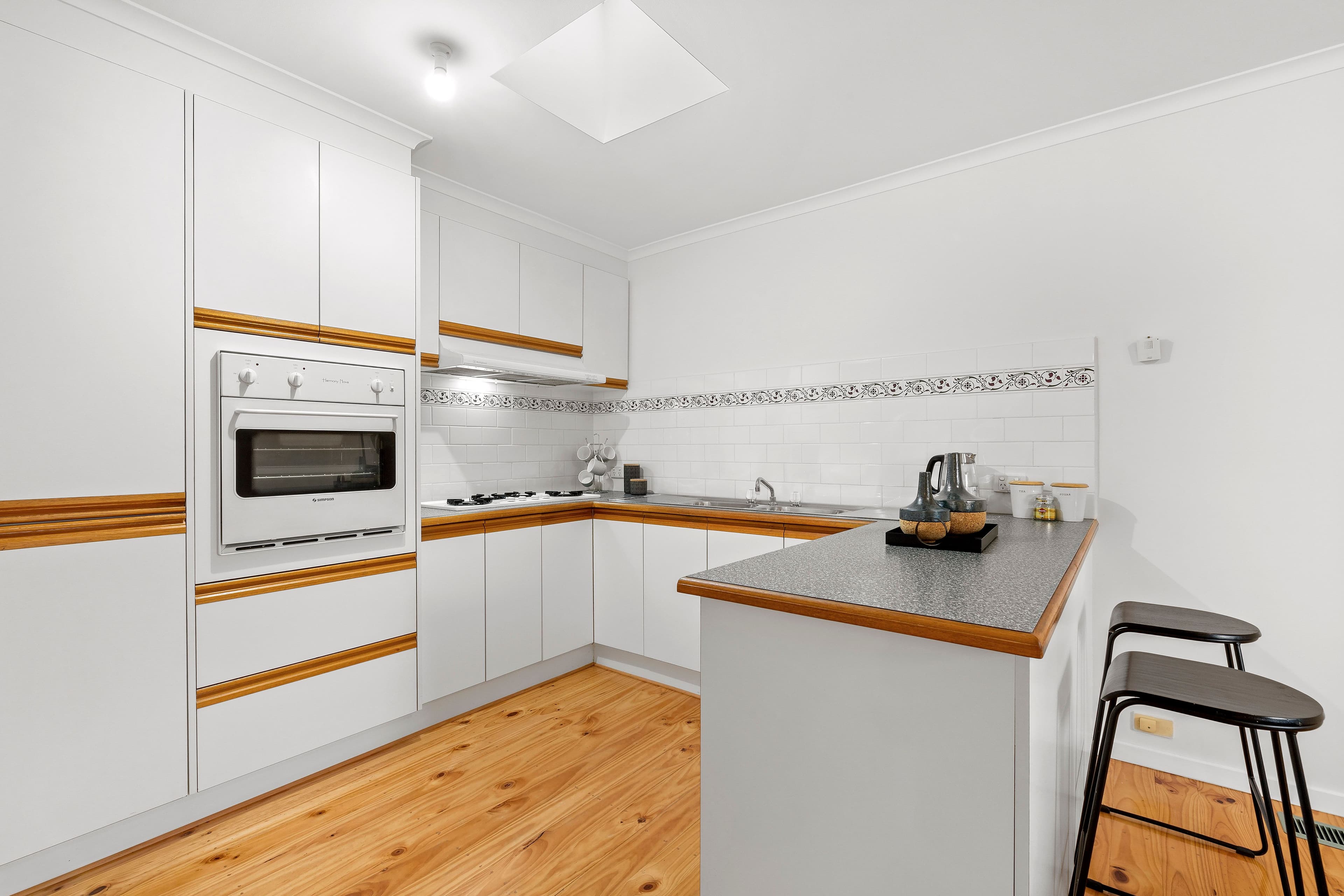 4 Patmore Court, Mill Park VIC 3082, Mill Park - Thumbnail 2