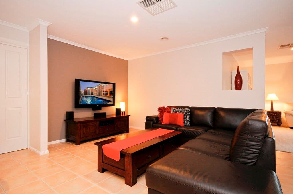 10 PAULA Way, CHIRNSIDE PARK VIC 3116, Chirnside Park - Thumbnail 2