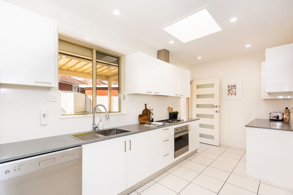 3 Ross Avenue, Kingsgrove - Thumbnail 4