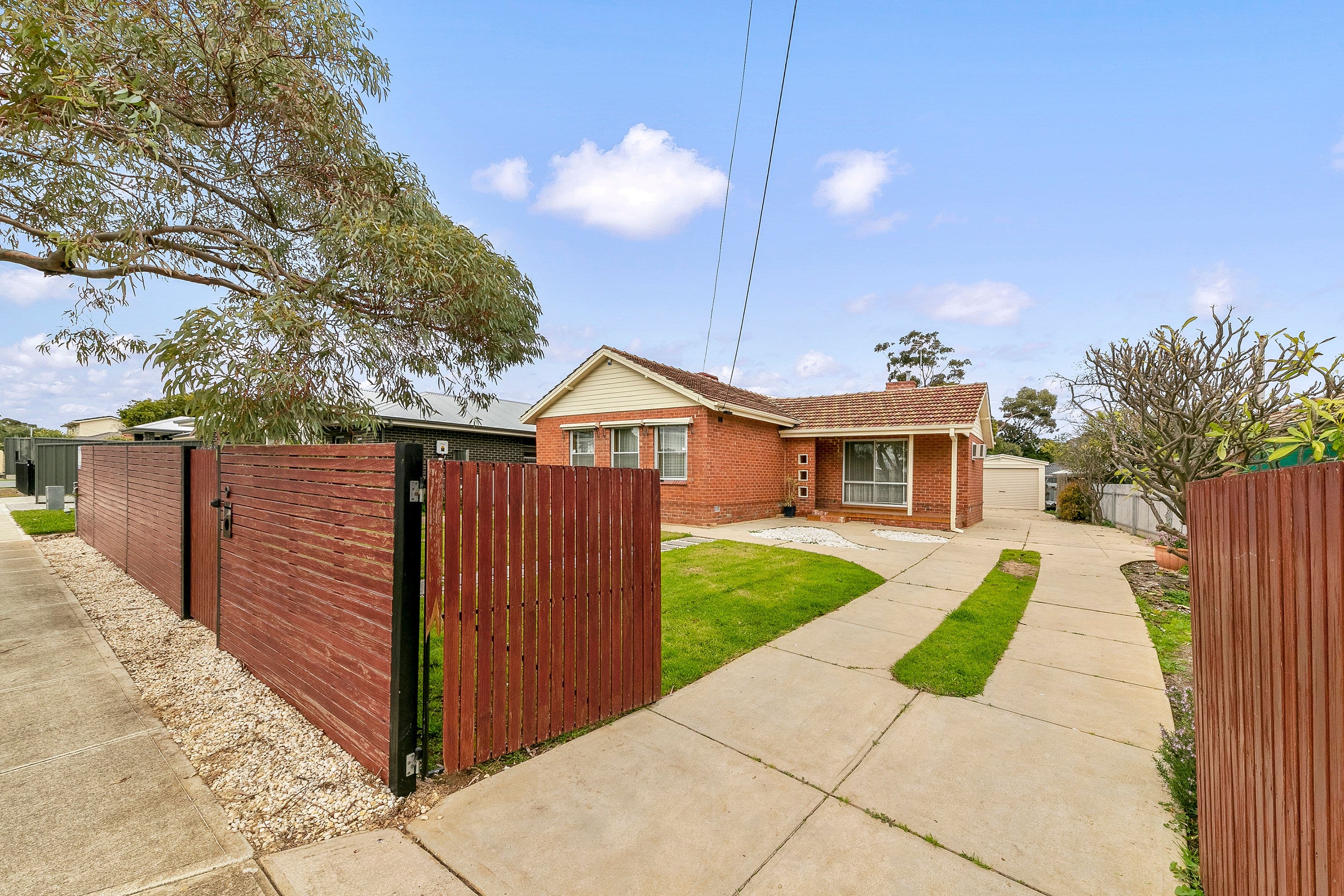 9 Selkirk Avenue, Clearview SA 5085, Clearview - Thumbnail 2
