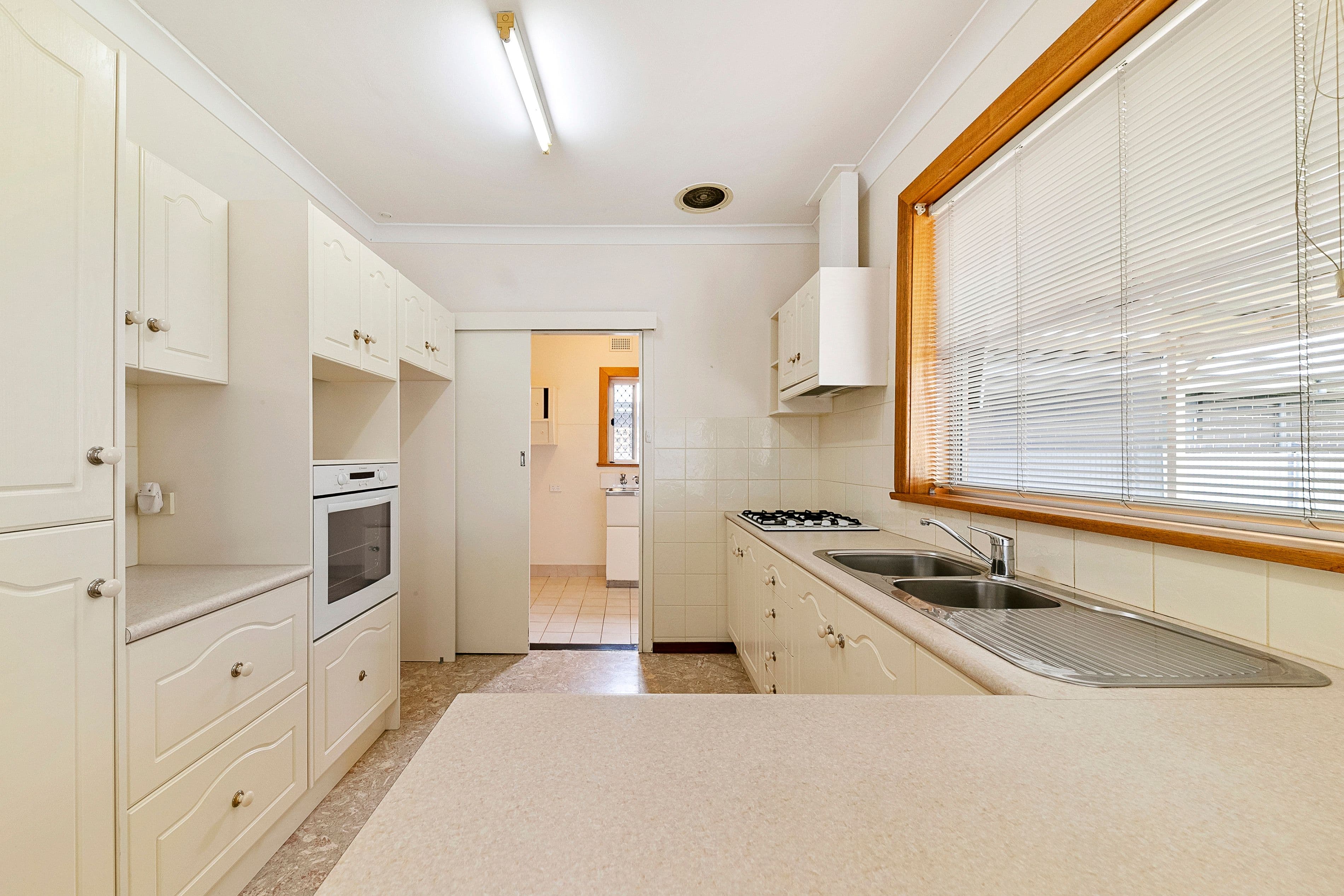 9 Selkirk Avenue, Clearview SA 5085, Clearview - Thumbnail 7