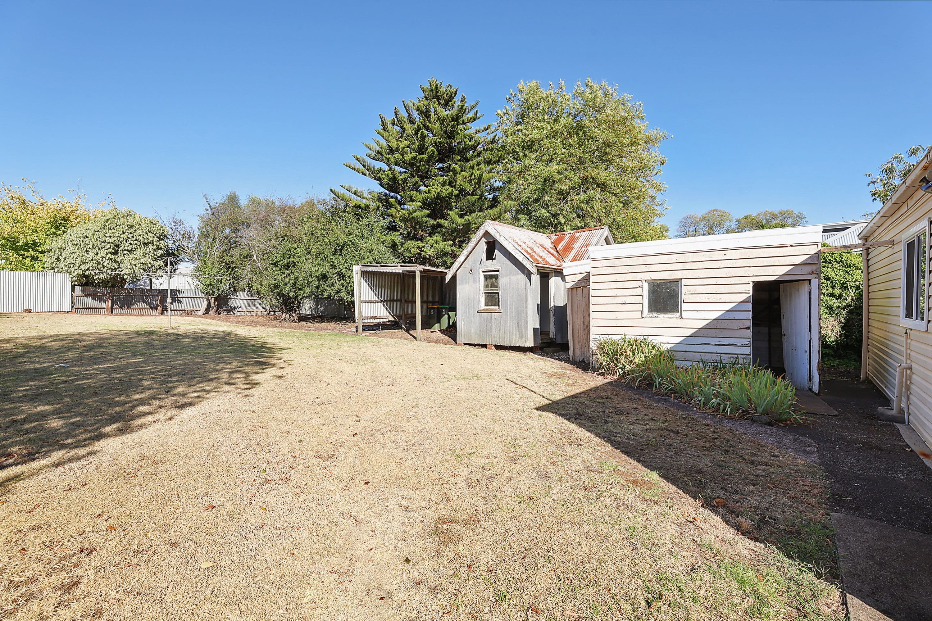 25 Lawrence Street, Camperdown VIC 3260, Camperdown - Thumbnail 3