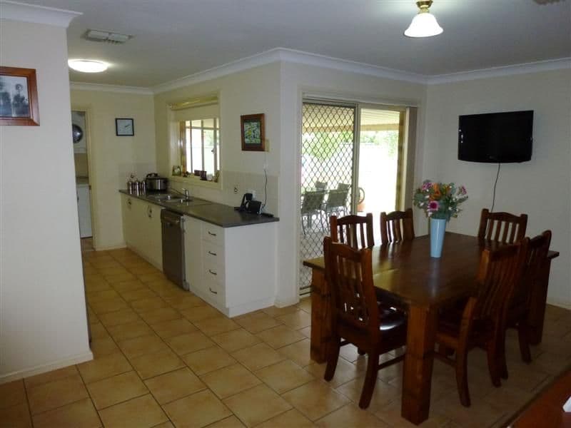 45 Doncaster Avenue, DUBBO NSW 2830, Dubbo - Thumbnail 2