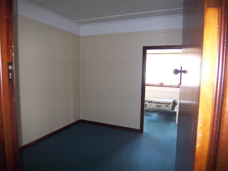 12 Cathro Street, ROCKVILLE QLD 4350, Rockville - Thumbnail 6