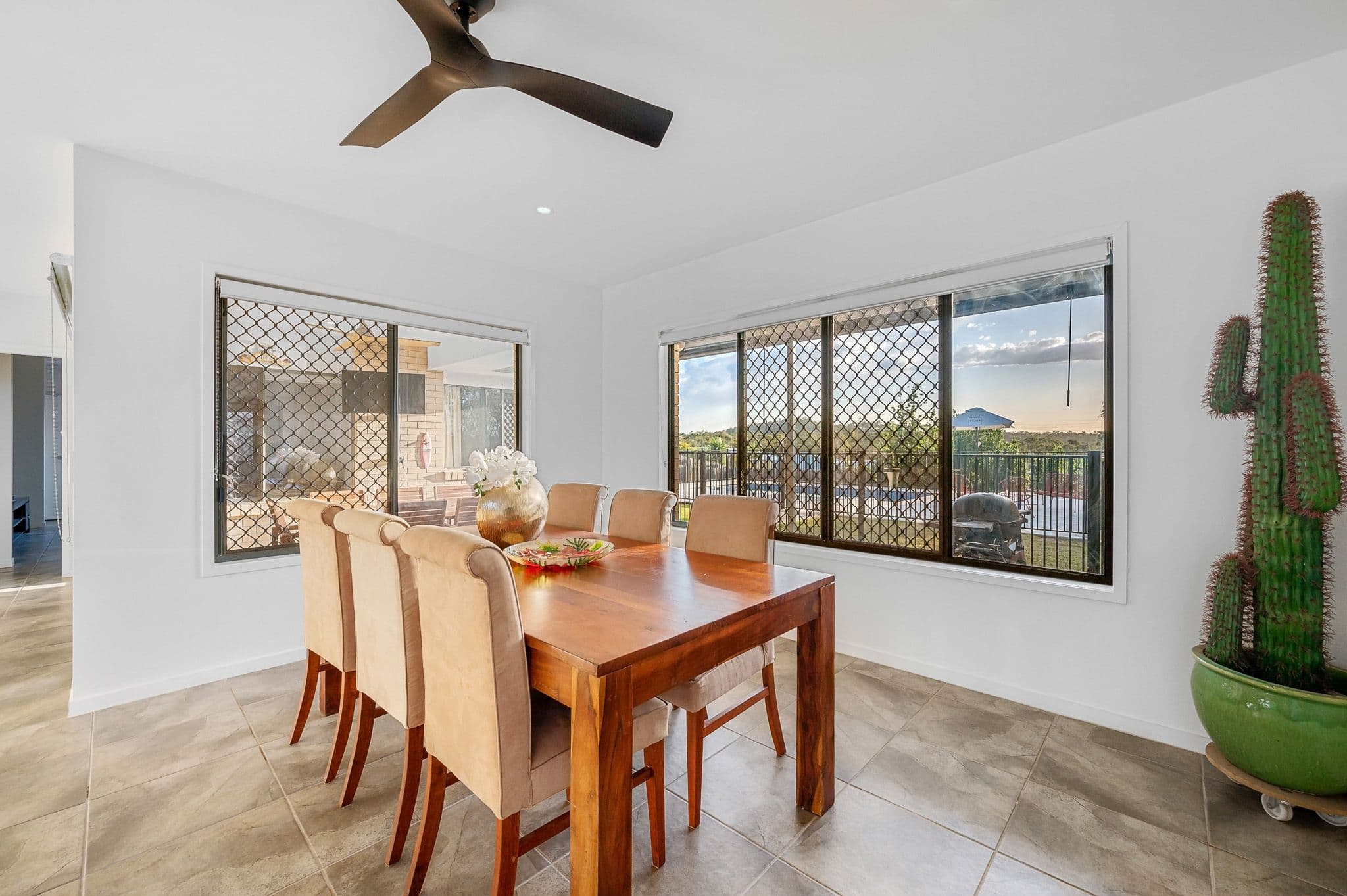 10 Cornforth Crescent, Kirkwood QLD 4680, Kirkwood - Thumbnail 7