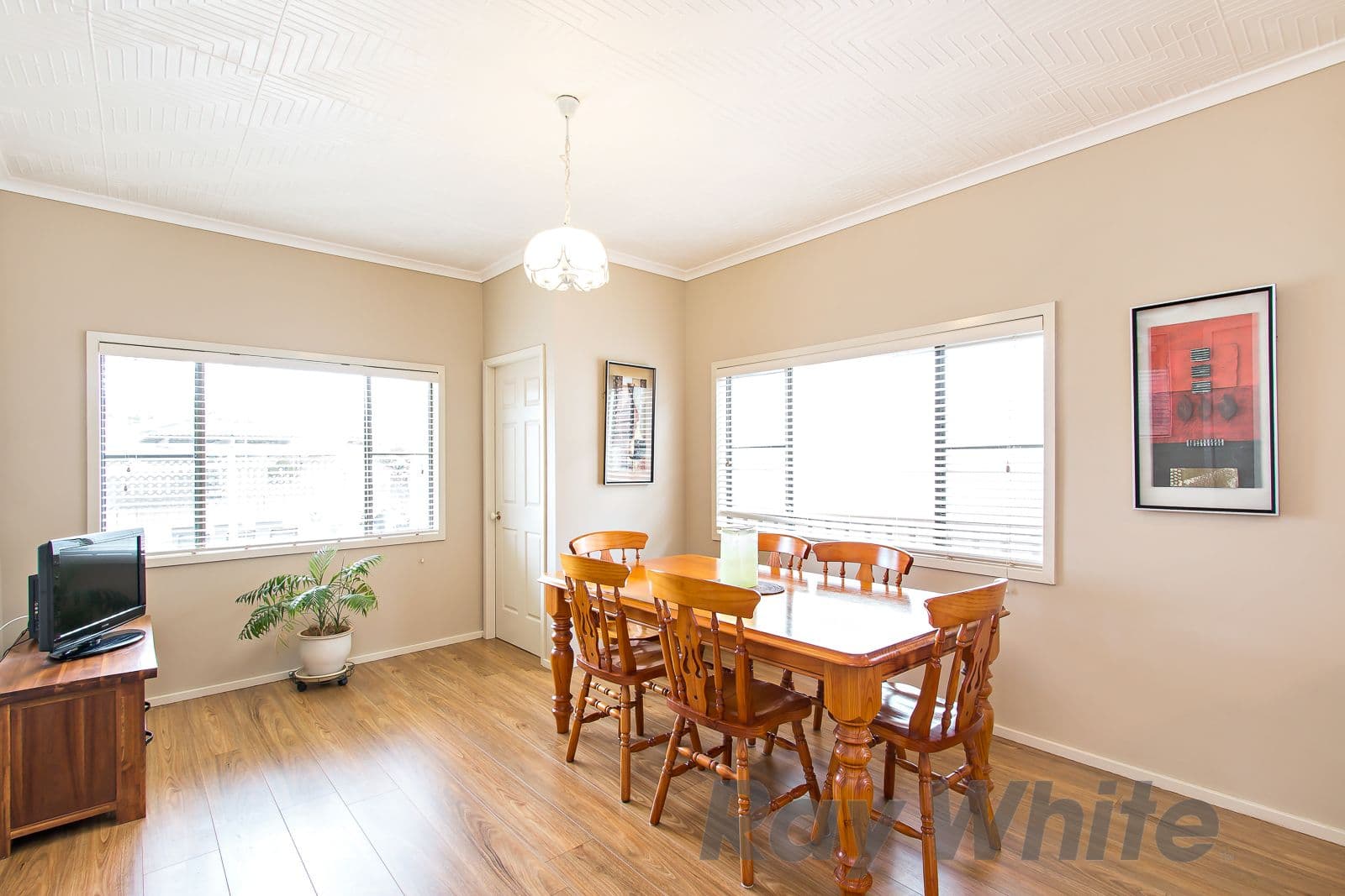 15 Edden Street, Adamstown - Thumbnail 8