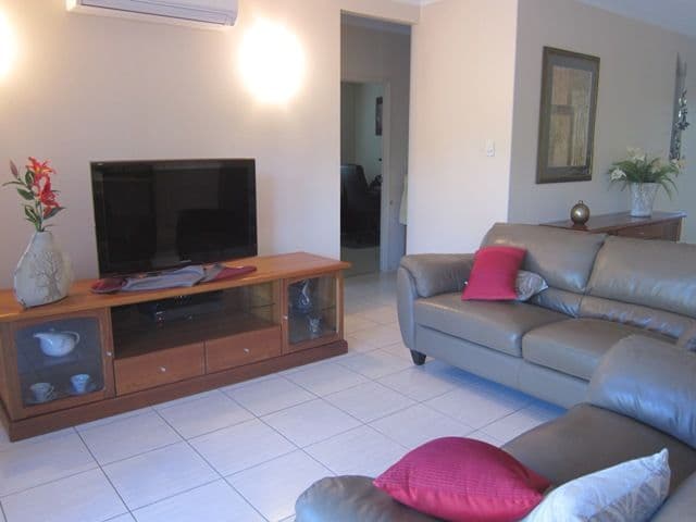 17 Seafarer Court, BLACKS BEACH QLD 4740, Blacks Beach - Thumbnail 5