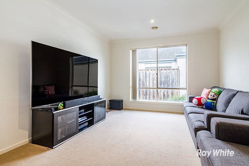 4 Westmoreland Avenue, Cranbourne North VIC 3977, Cranbourne North - Thumbnail 4