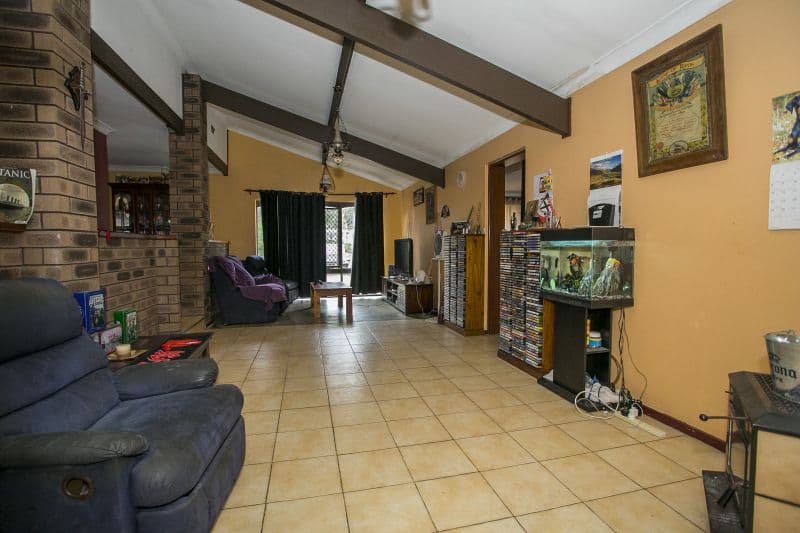 27 Corella Street, Lesmurdie WA 6076, Lesmurdie - Thumbnail 2