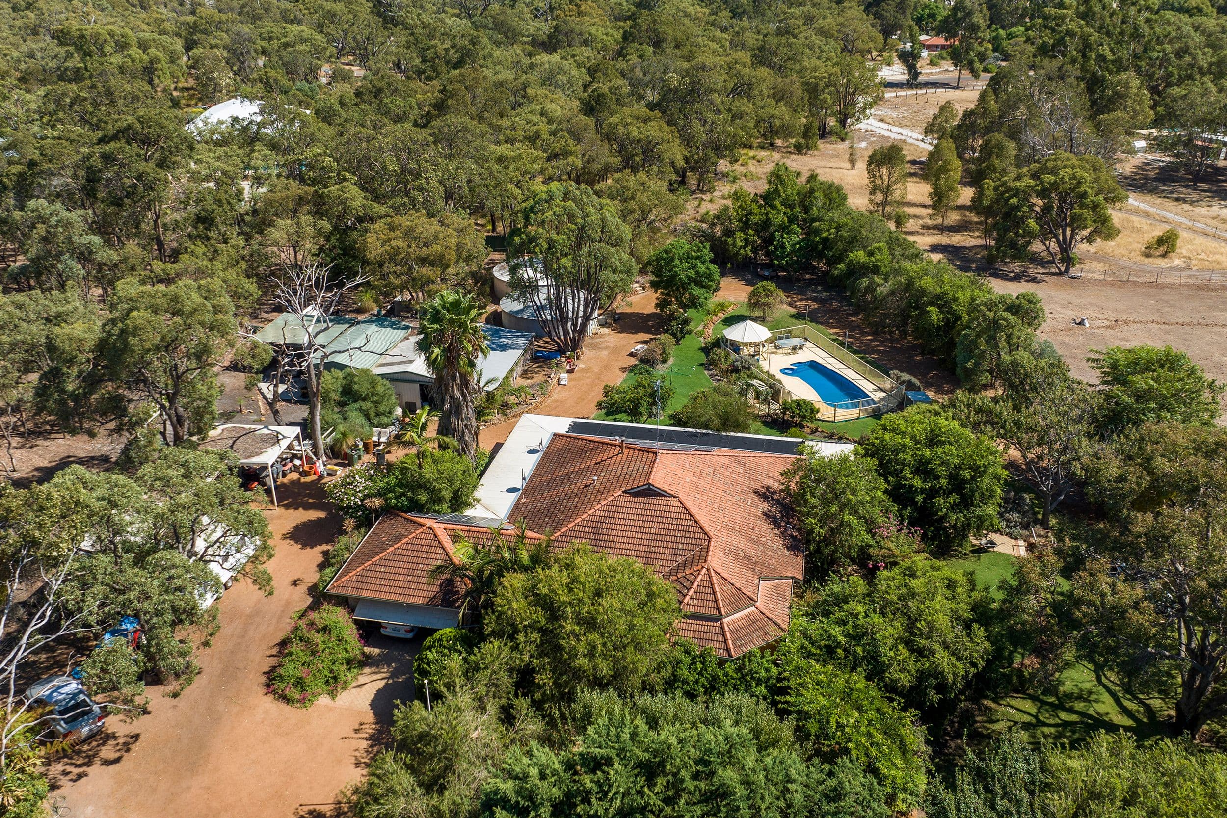 254 Murray Grey Circle, Lower Chittering WA 6084, Lower Chittering - Thumbnail 2