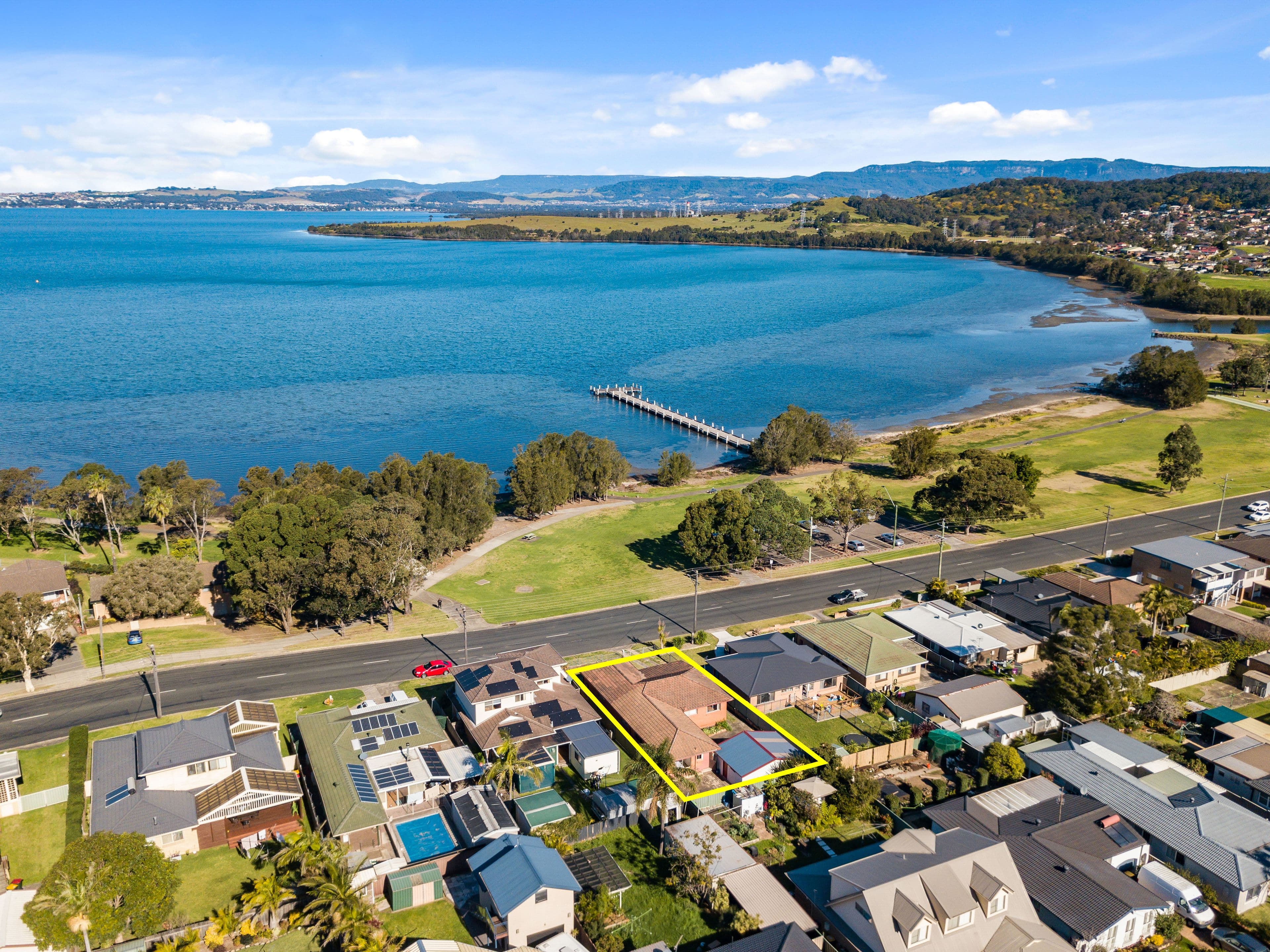 20 Lakeside Drive, Kanahooka NSW 2530, Kanahooka - Image 1
