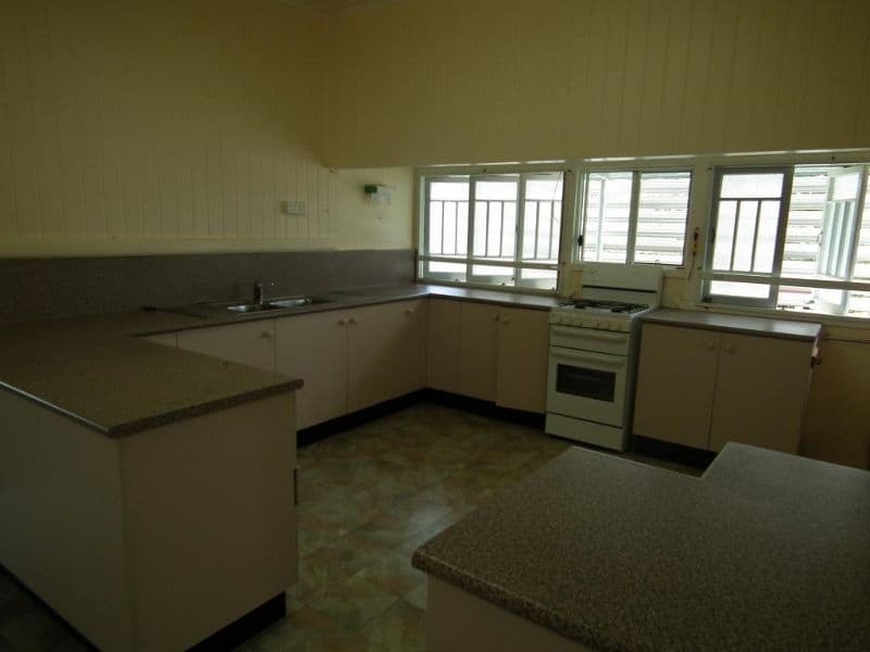 242 Tooley Street, Maryborough QLD 4650, Maryborough - Thumbnail 7