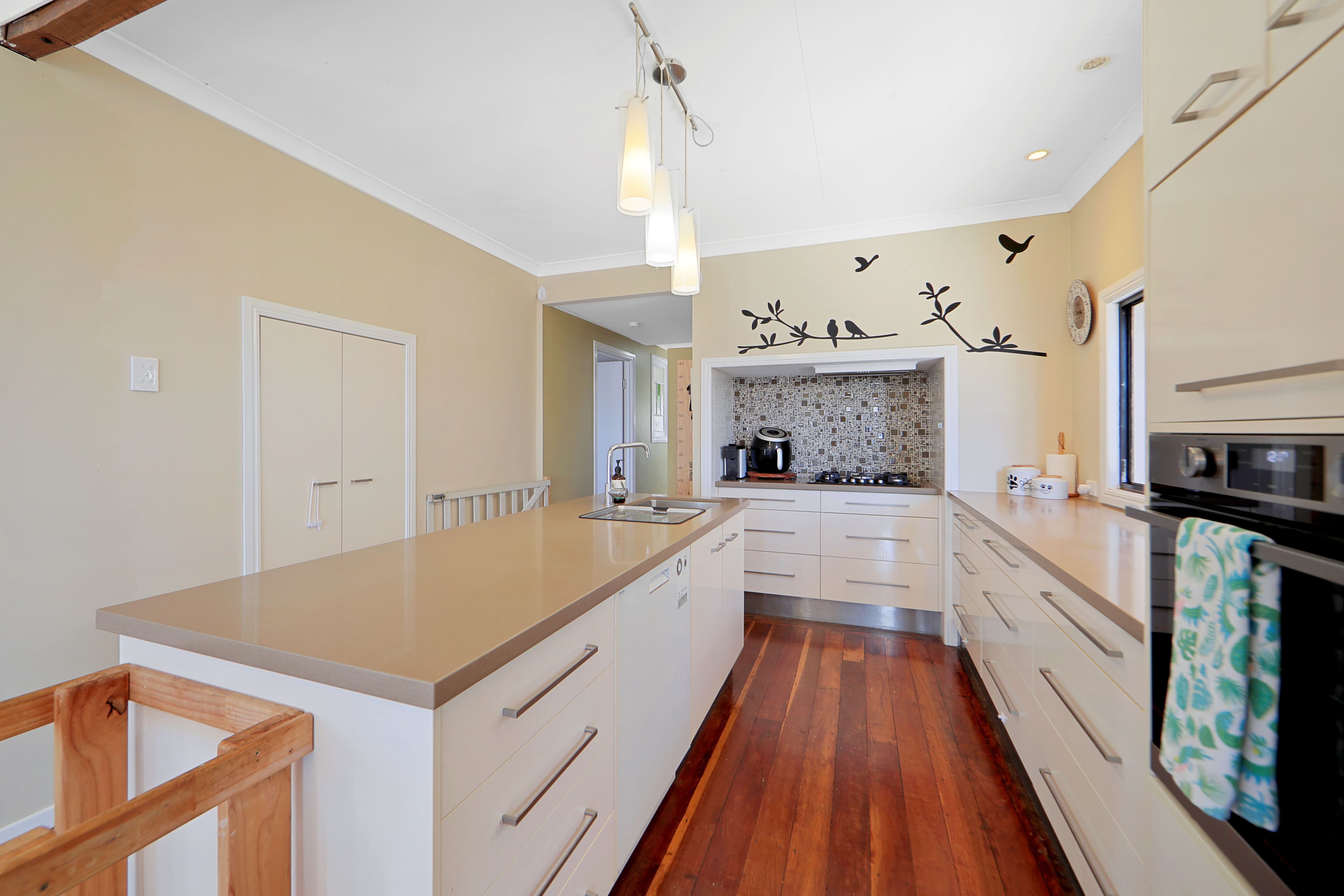 70 Payne Street, Avoca QLD 4670, Avoca - Thumbnail 8