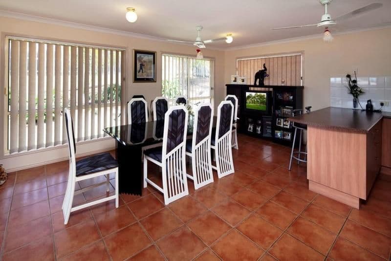 102 Santa Isobel Boulevard, PACIFIC PINES QLD 4211, Pacific Pines - Thumbnail 3