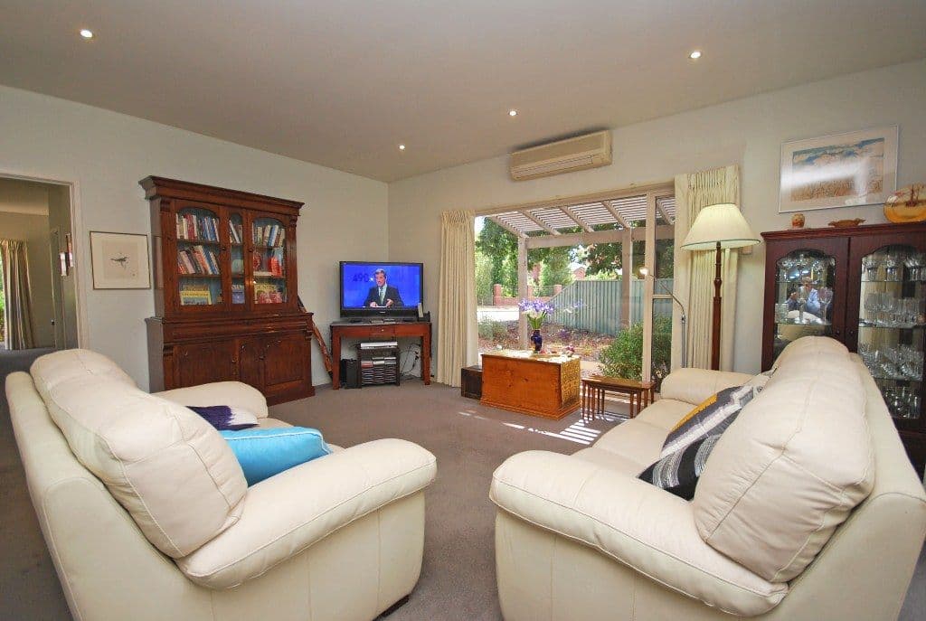 15 St Glens Way, LAKE GARDENS VIC 3355, Lake Gardens - Thumbnail 4