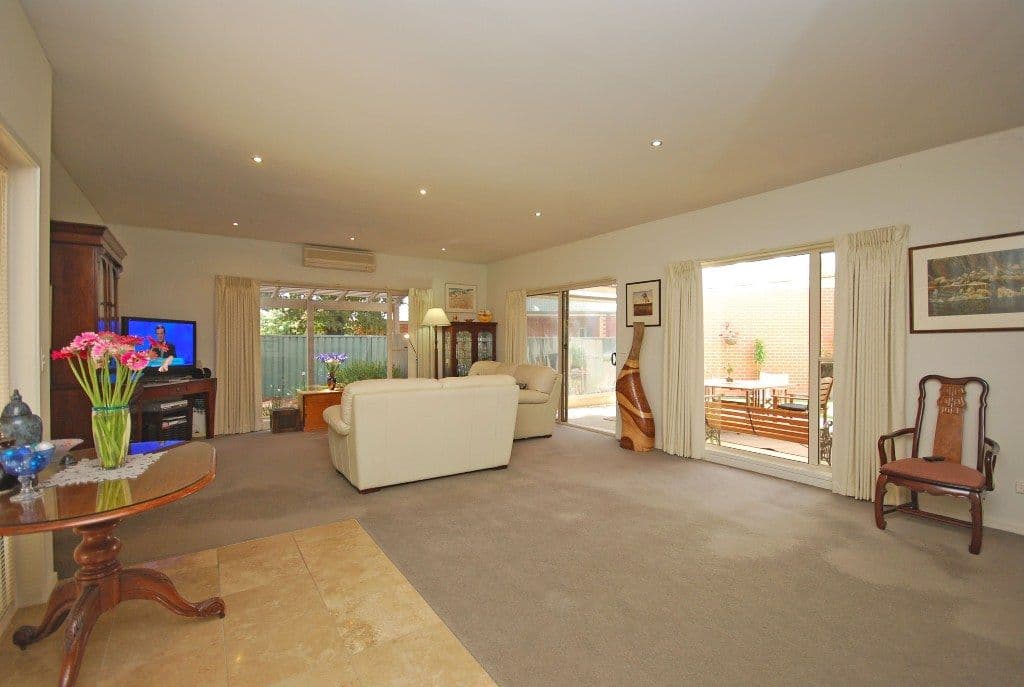 15 St Glens Way, LAKE GARDENS VIC 3355, Lake Gardens - Thumbnail 5