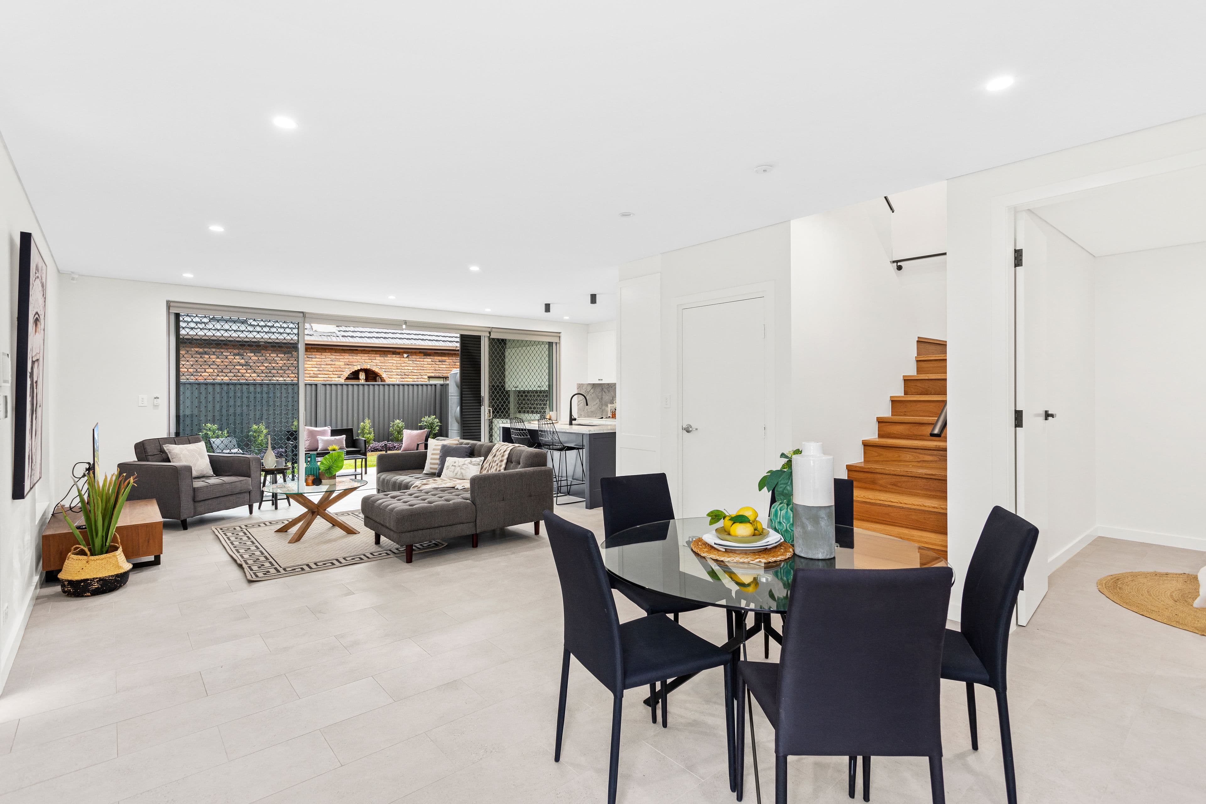 10 Kings Road, BRIGHTON-LE-SANDS NSW 2216, Brighton-Le-Sands - Thumbnail 2