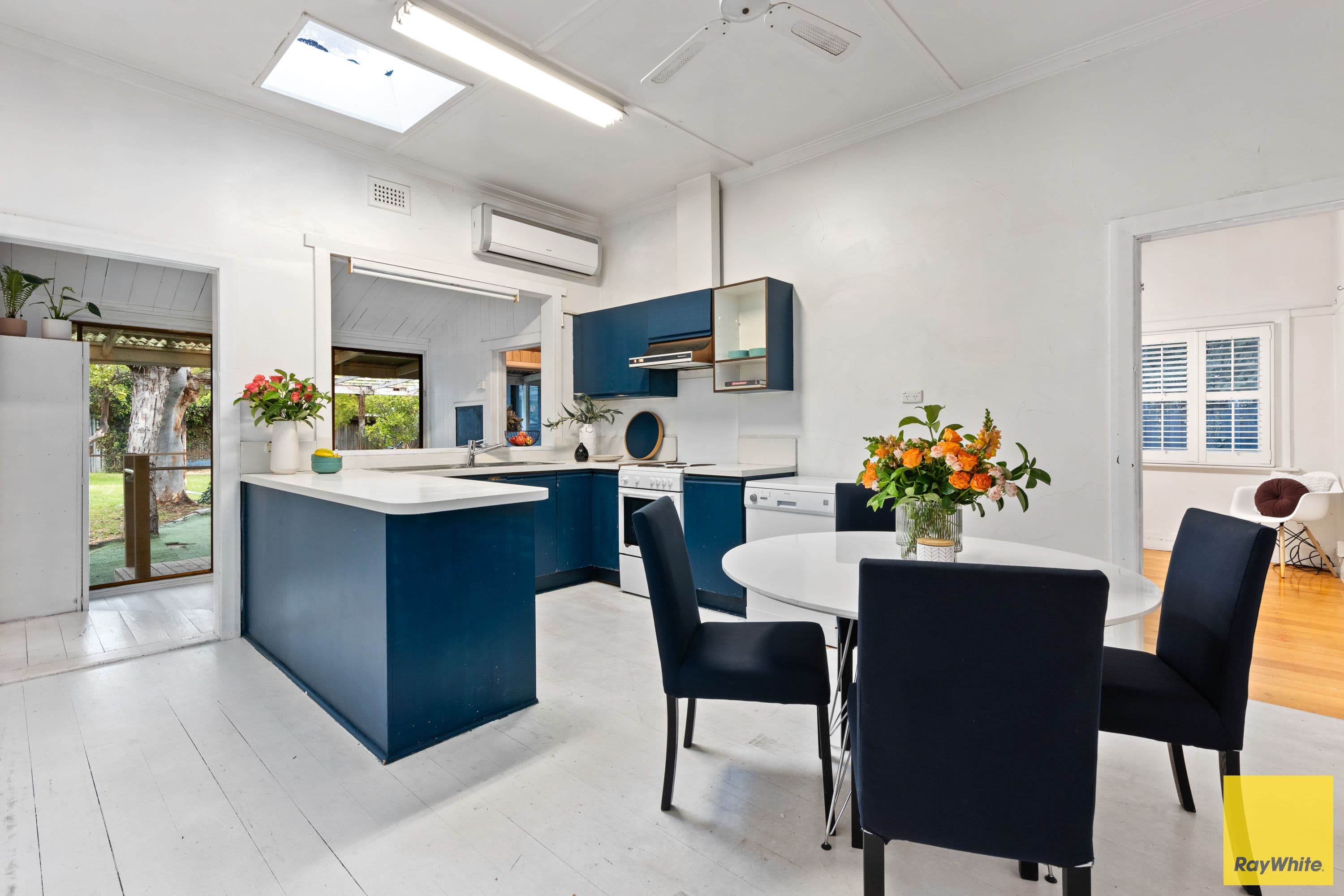 22 Seaview Crescent, Seaholme VIC 3018, Seaholme - Thumbnail 7