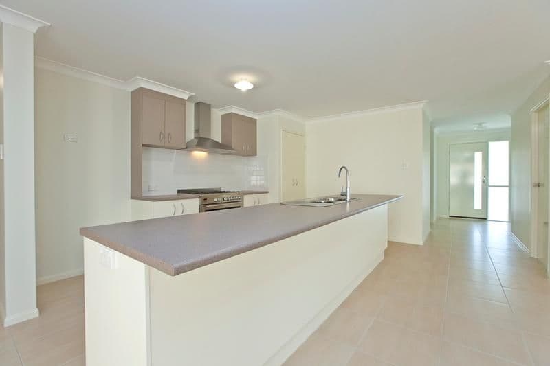 1/68 Allenby Road, Hillside, VIC, 3037, Hillside - Thumbnail 2