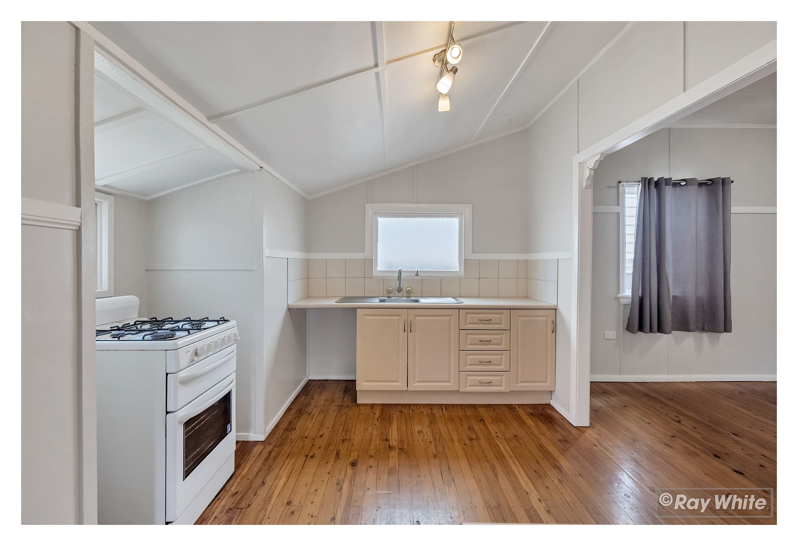 22A Charles Street, Berserker QLD 4701, Berserker - Thumbnail 2