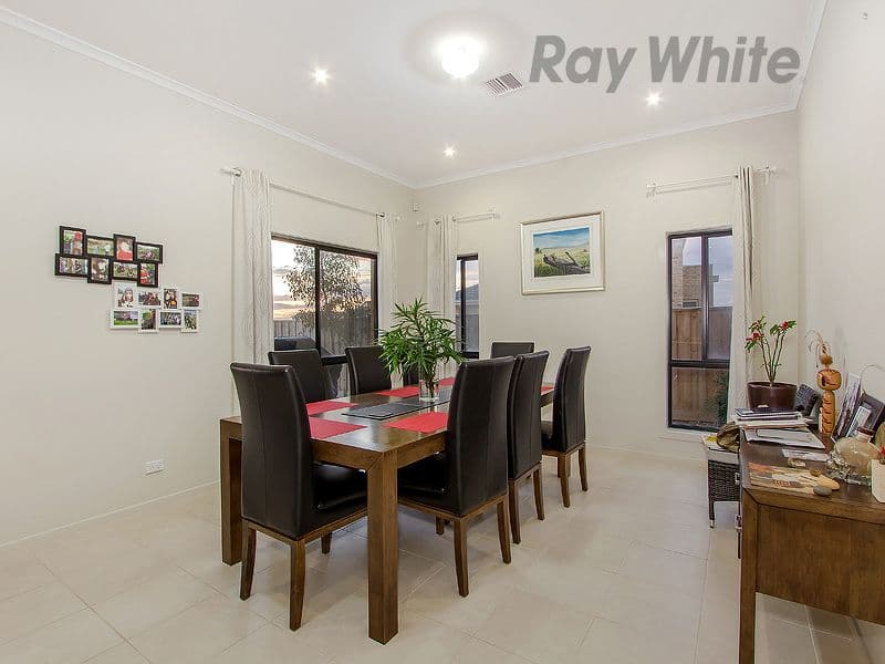 21 Spraypoint Drive, Point Cook VIC 3030, Point Cook - Thumbnail 3