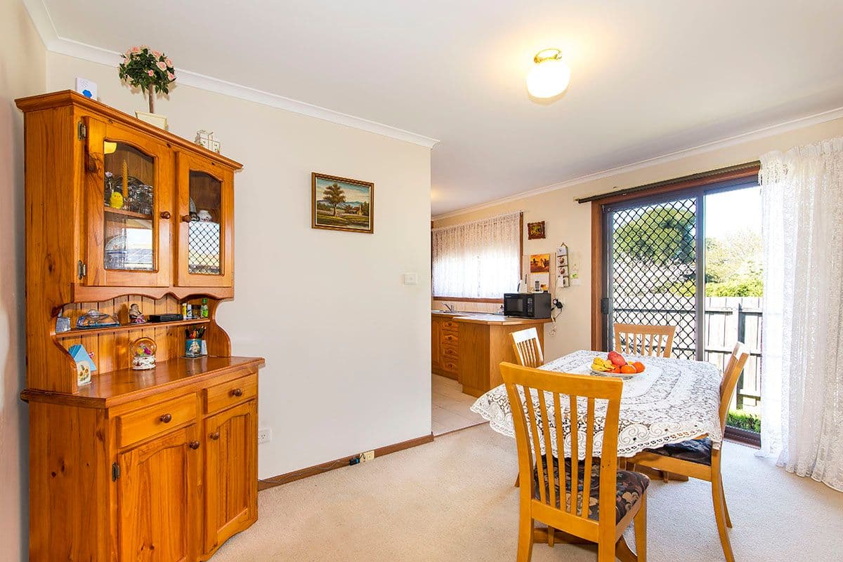 38 Moorhead Drive, MILL PARK VIC 3082, Mill Park - Thumbnail 3
