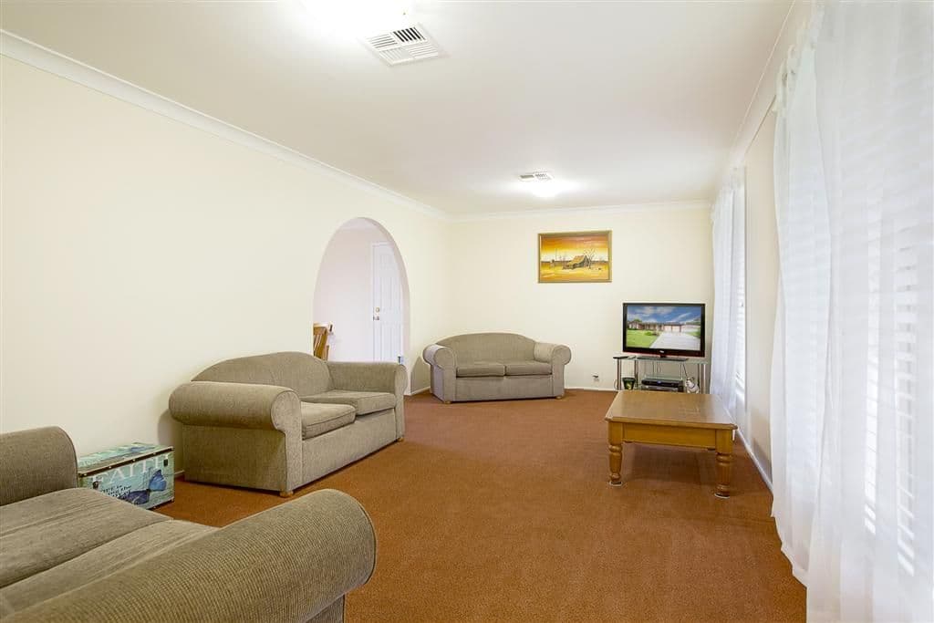 28 Rainbow Close, Glenmore Park NSW 2745, Glenmore Park - Thumbnail 3