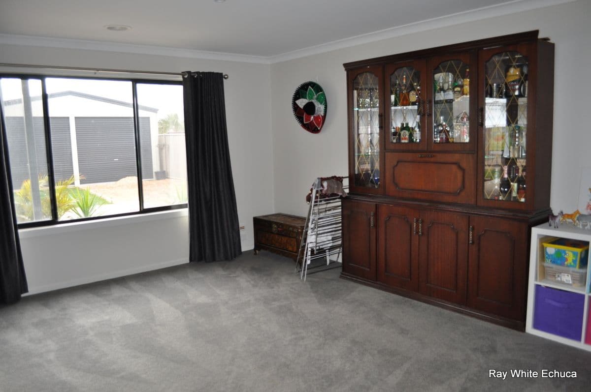 25 McLachlan Road, ECHUCA VIC 3564, Echuca - Thumbnail 3