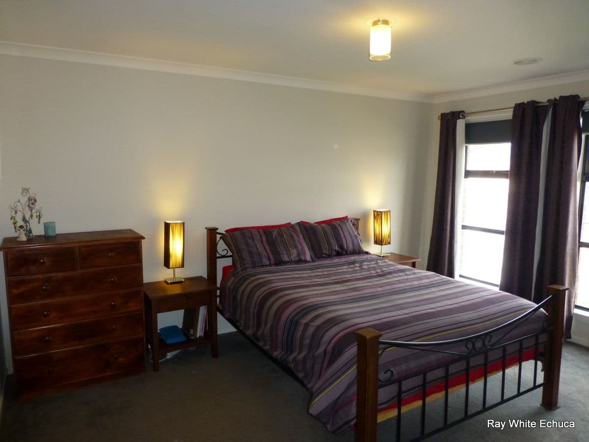 25 McLachlan Road, ECHUCA VIC 3564, Echuca - Thumbnail 5