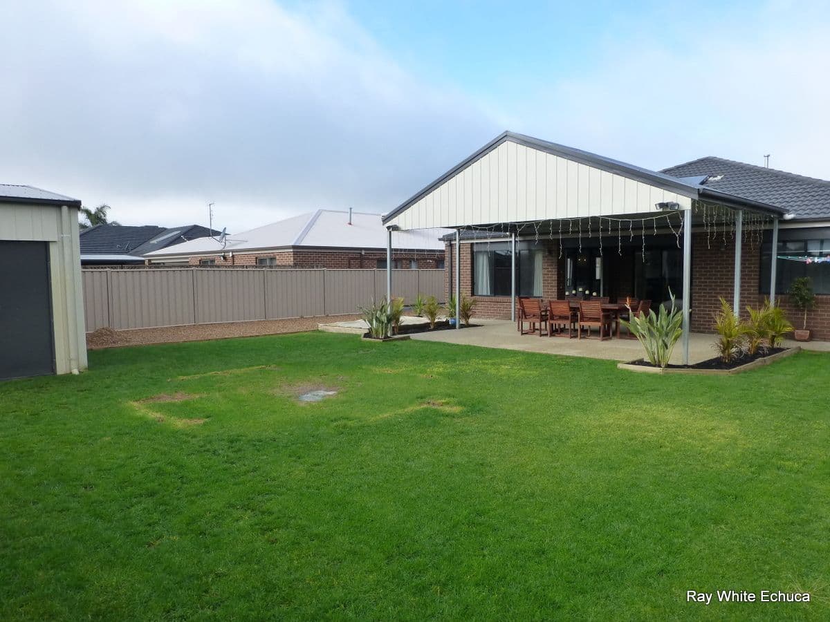 25 McLachlan Road, ECHUCA VIC 3564, Echuca - Thumbnail 8
