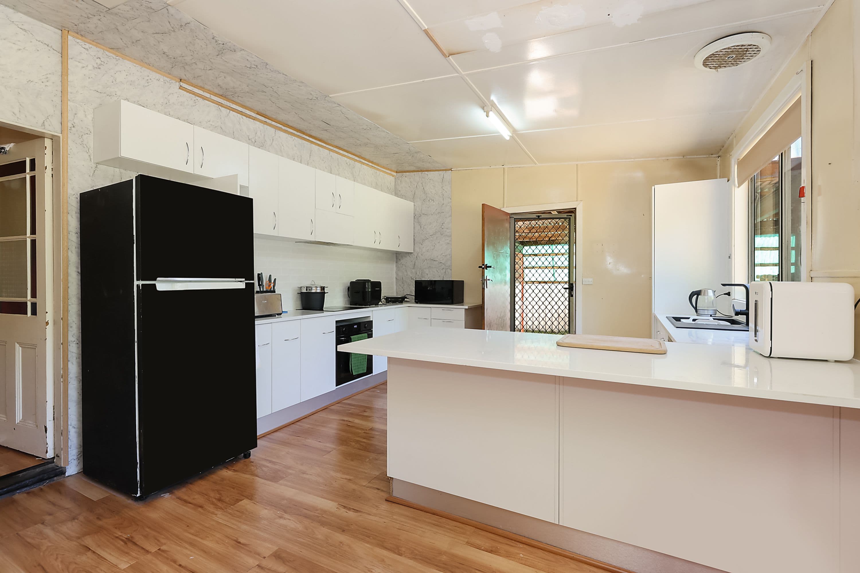 29 Parrott Street, Cobden VIC 3266, Cobden - Thumbnail 2