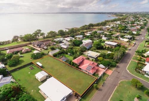 10 Long Street, Point Vernon, Point Vernon - Image 1