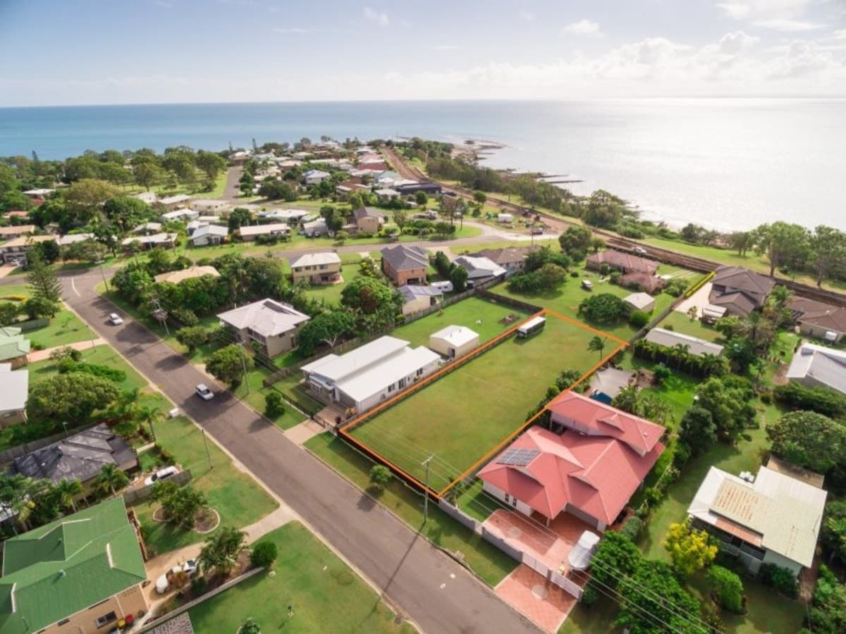 10 Long Street, Point Vernon, Point Vernon - Thumbnail 2