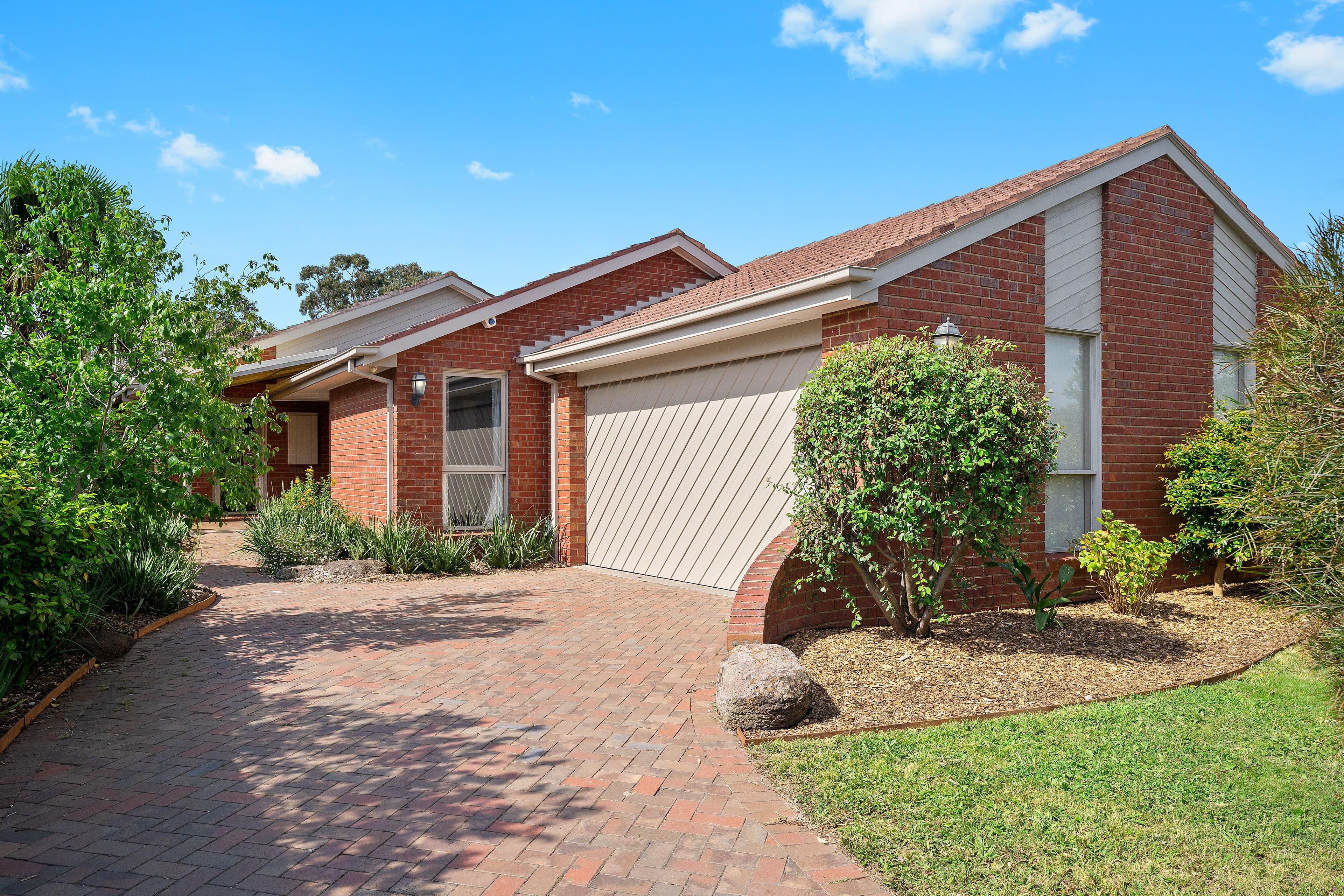 46 Willow Avenue, Rowville VIC 3178, Rowville - Thumbnail 2