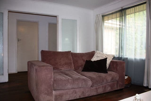 16 Holmes Road, MOOROOLBARK VIC 3138, Mooroolbark - Thumbnail 3
