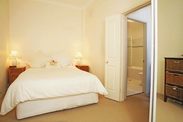 21 Waiwera Street, MCMAHONS POINT NSW 2060, McMahons Point - Thumbnail 4