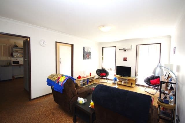 82 Mirrabooka Avenue, KOONDOOLA WA 6064, Koondoola - Thumbnail 3