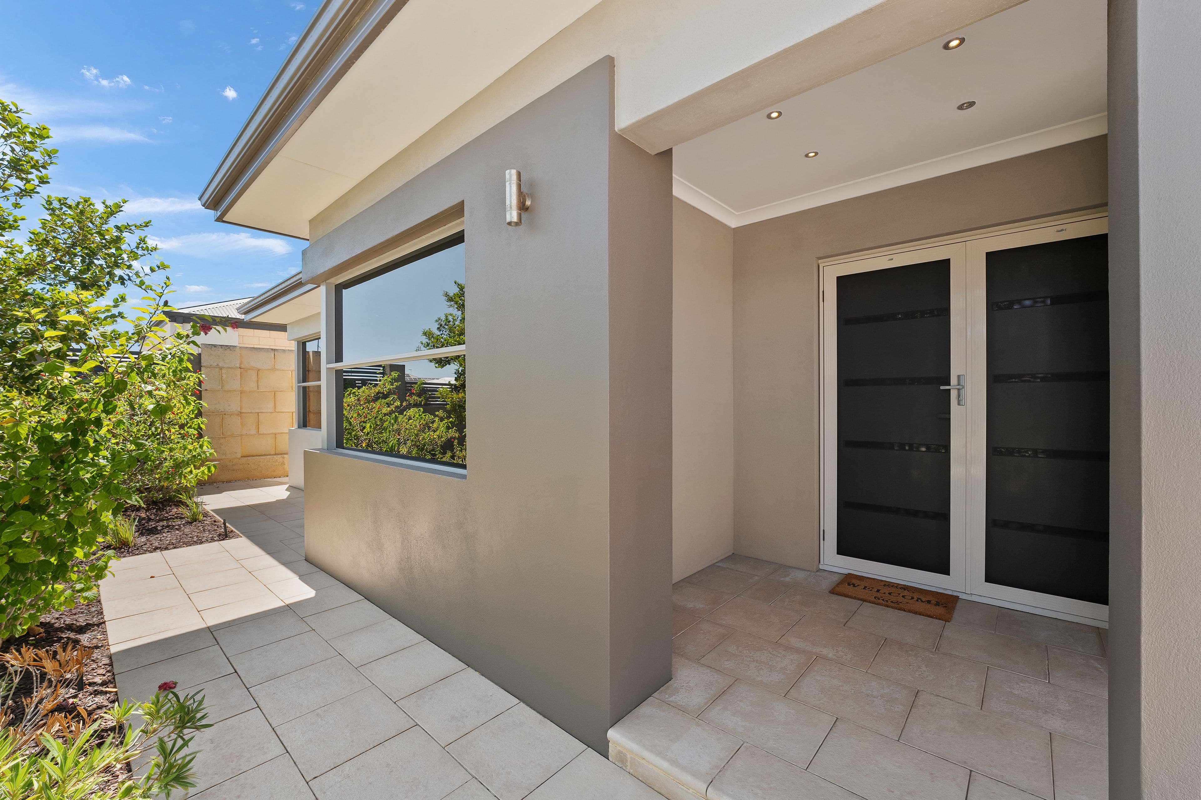 27 Barrenjoey Parkway, Secret Harbour WA 6173, Secret Harbour - Thumbnail 2