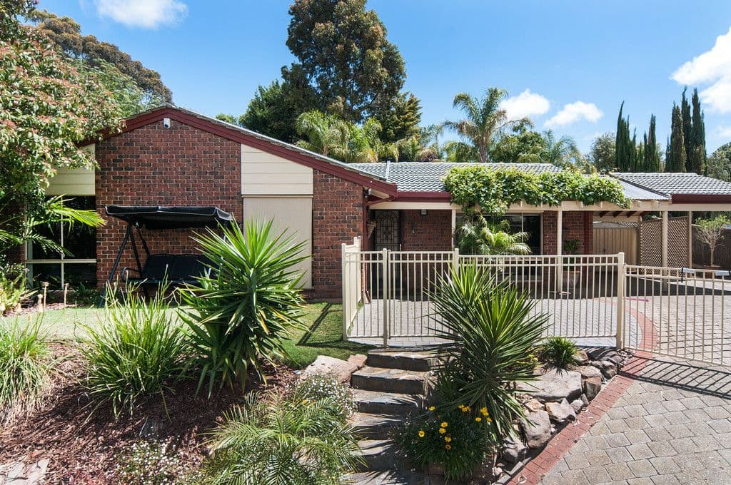 118 Broadmeadow Drive, FLAGSTAFF HILL SA 5159, Flagstaff Hill - Thumbnail 2