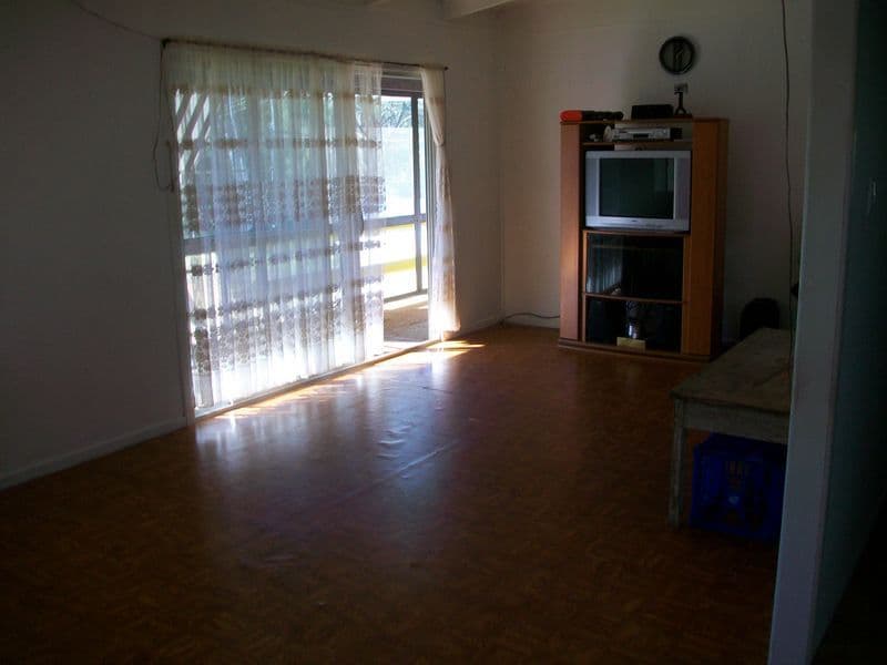 9 Douglas Street, RUSSELL ISLAND QLD 4184, Russell Island - Thumbnail 6