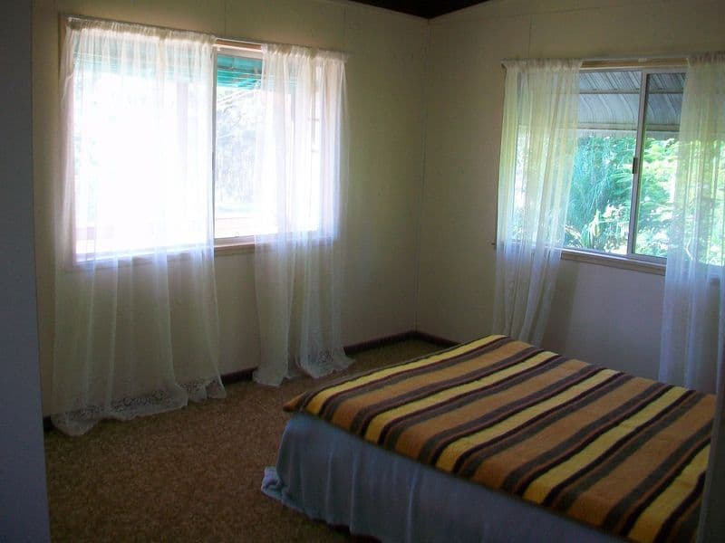 9 Douglas Street, RUSSELL ISLAND QLD 4184, Russell Island - Thumbnail 7