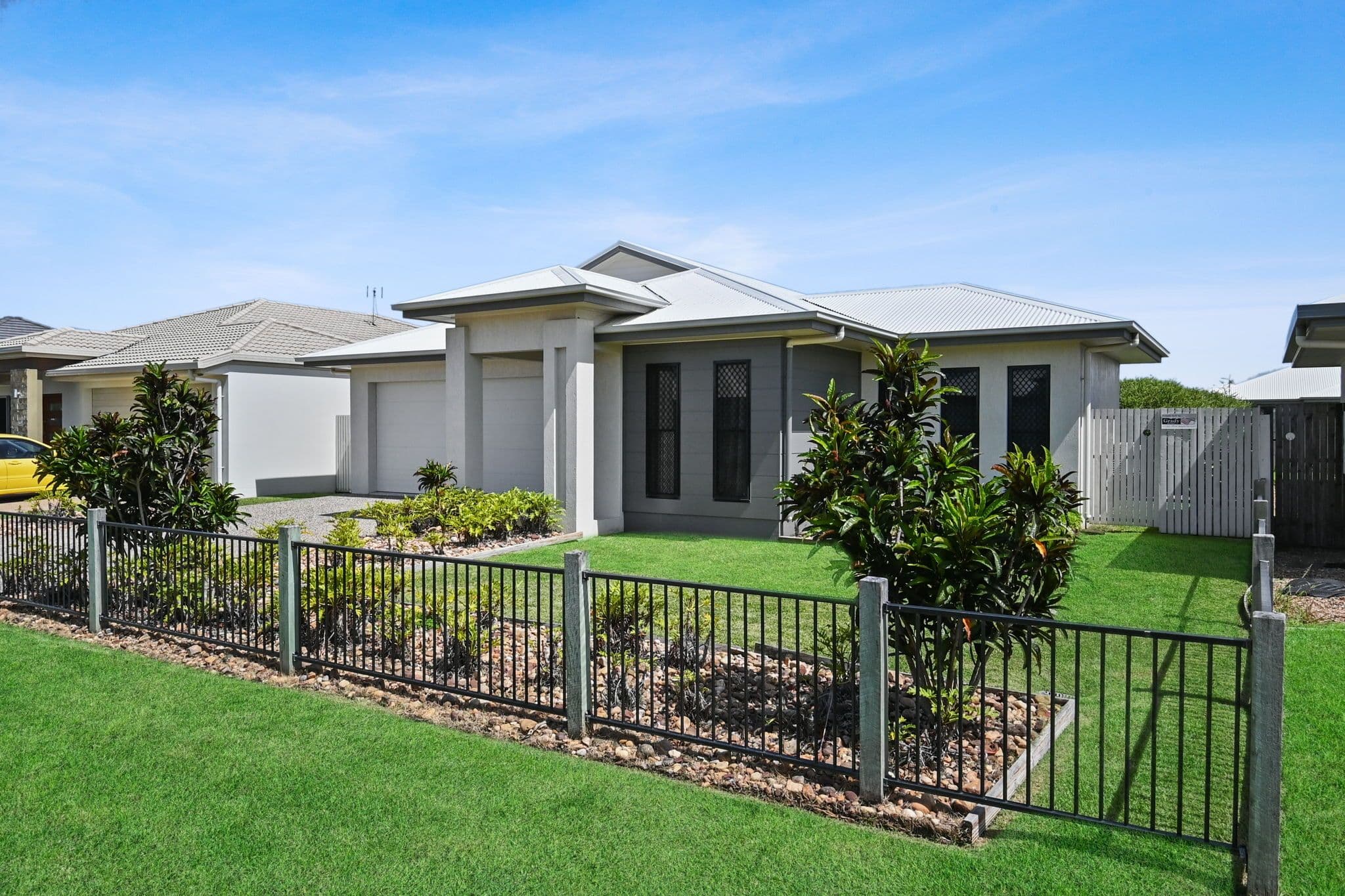 11 Featherwood Street, Mount Low QLD 4818, Mount Low - Image 1