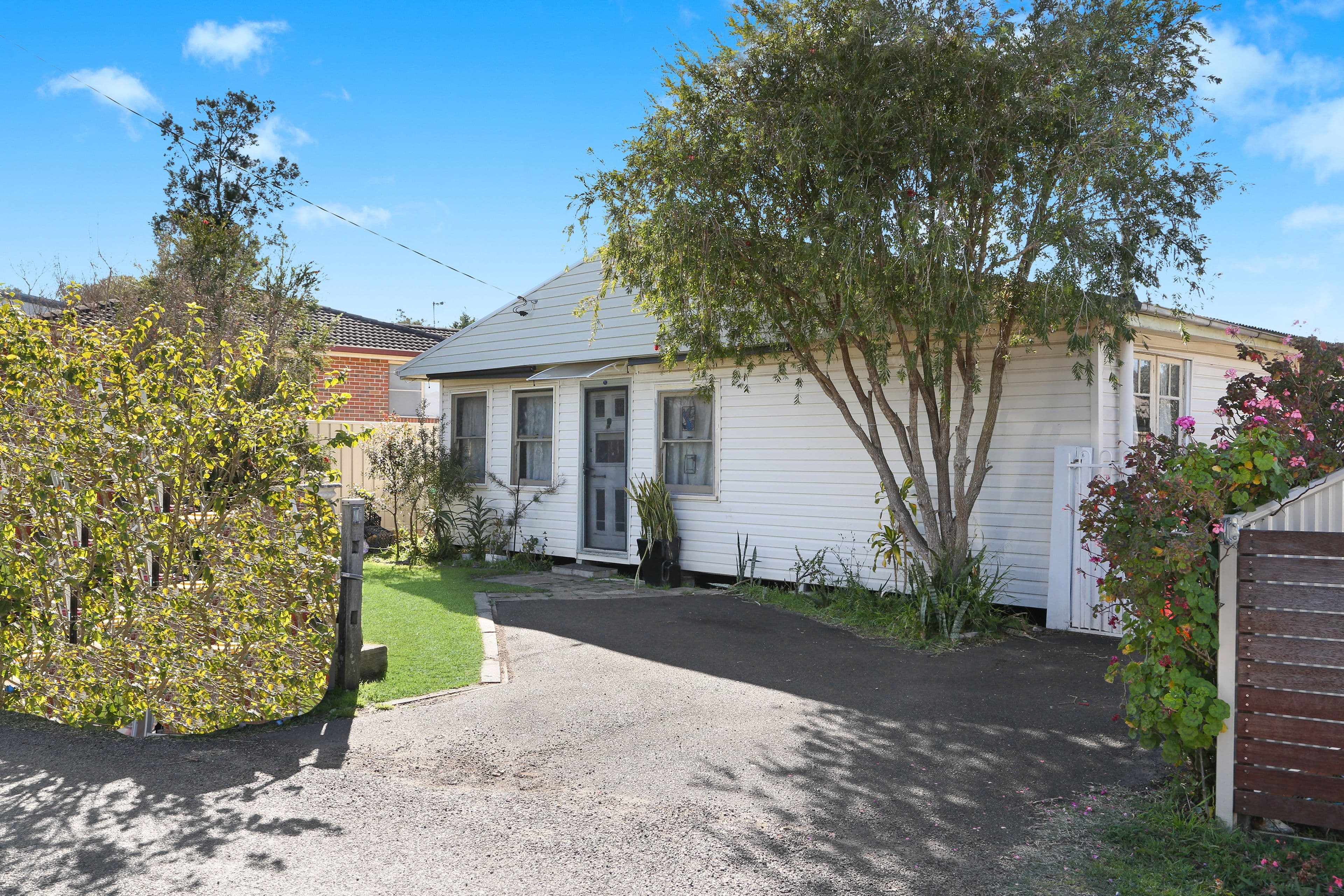 7 Lenora Avenue, Davistown - Thumbnail 2